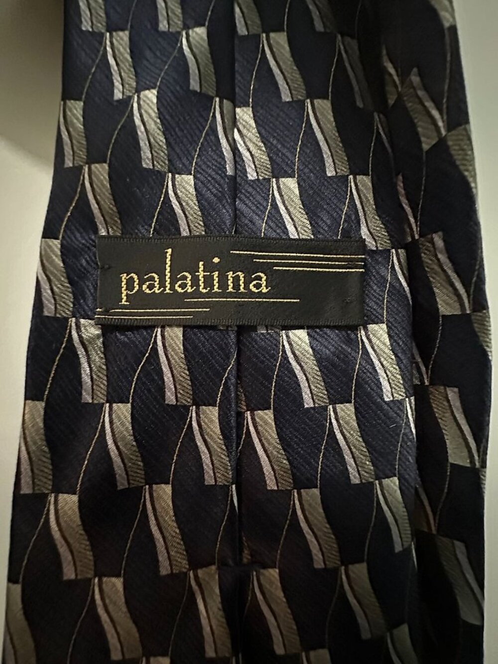 Palatina Men's Tie - 100% Imported Silk, Navy Blue and Silver Wavy Geometric Jac